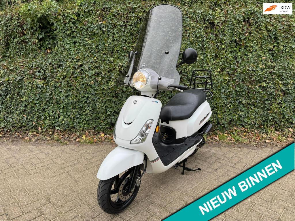 SYM Fiddle 2 EURO5 Windscherm SMOKE BETAAL met in3, Fietsen en Brommers, Scooters | SYM, 49 cc, S, Benzine, Fiddle