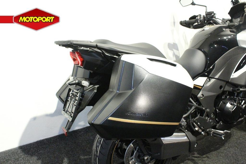 Kawasaki Versys 1100 S - foto 2