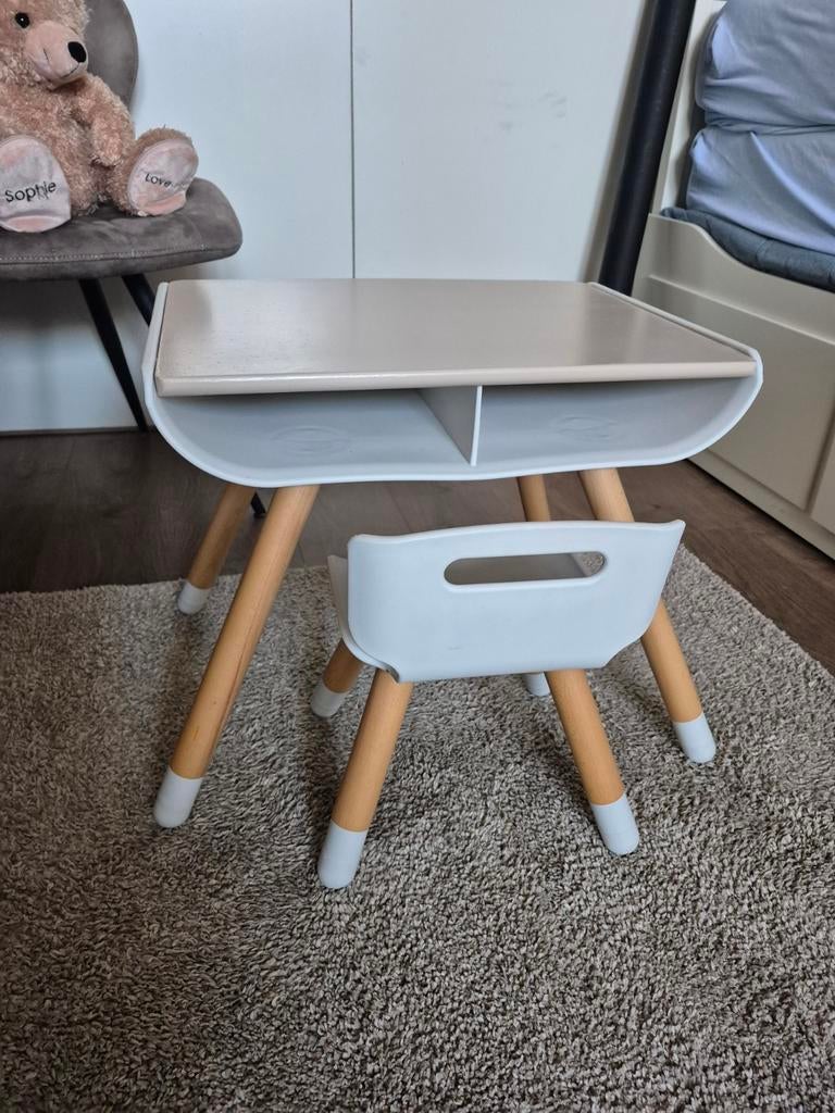 Kindertafeltje, Ophalen of Verzenden, Zo goed als nieuw, Stoel(en)