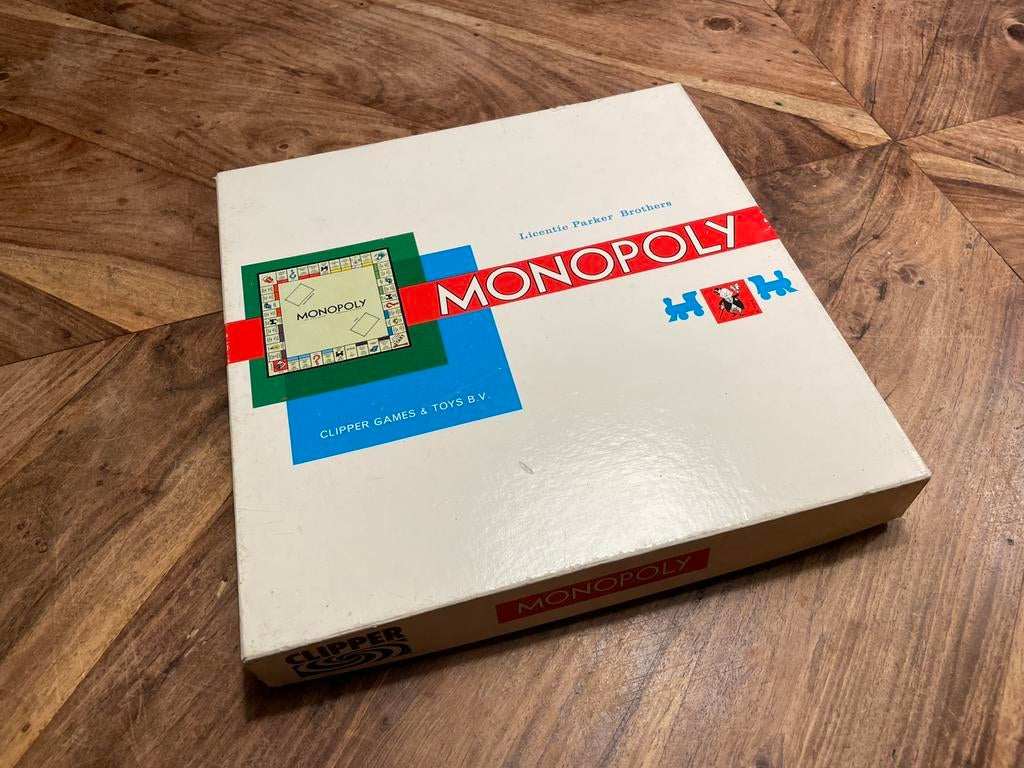 Vintage Monopoly in vierkante doos., Hobby en Vrije tijd, Vijf spelers of meer, Ophalen of Verzenden, Gebruikt