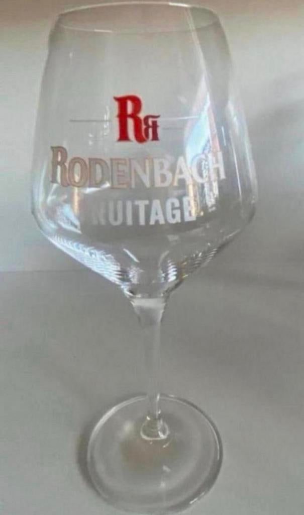 Bierglas van Rodenbach Fruitage op voet. H. 20 cm., Ophalen of Verzenden, Zo goed als nieuw, Glas of Glazen, Overige merken