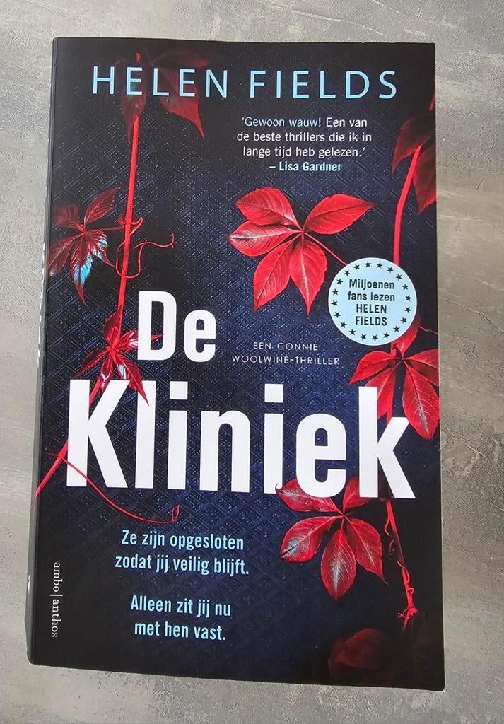 Helen Fields - De kliniek, Boeken, Europa overig, Helen Fields, Ophalen of Verzenden, Zo goed als nieuw