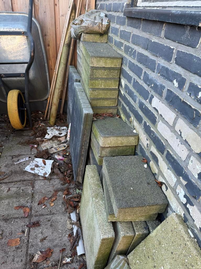 Diverse partij tegels en palissadebanden, Ophalen, Gebruikt, 5 tot 10 m², Beton