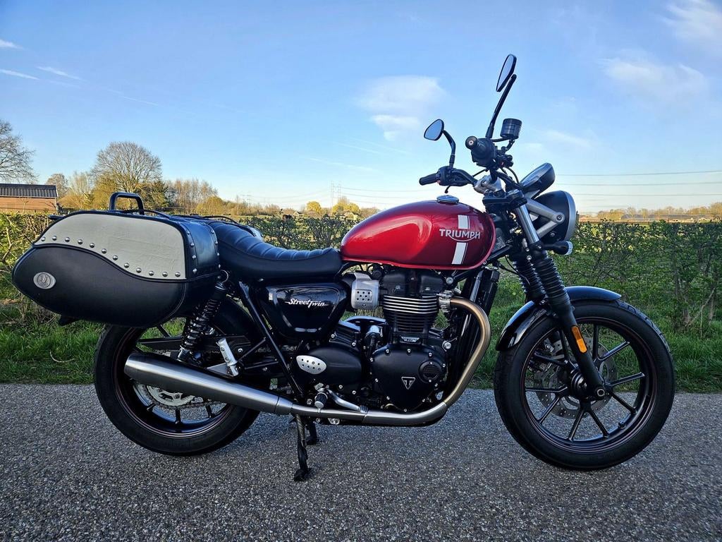 Triumph Street Twin 900 Abs 2018 Zijtassen 1556 Km Topstaat, Motoren, Motoren | Triumph, 2 cilinders, Onbekend, Meer dan 35 kW