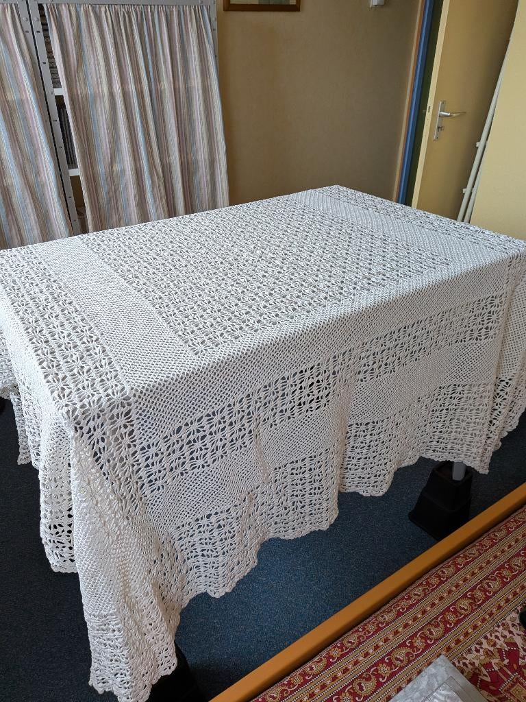 tafelkleed, sprei, Huis en Inrichting, Ophalen, Zo goed als nieuw