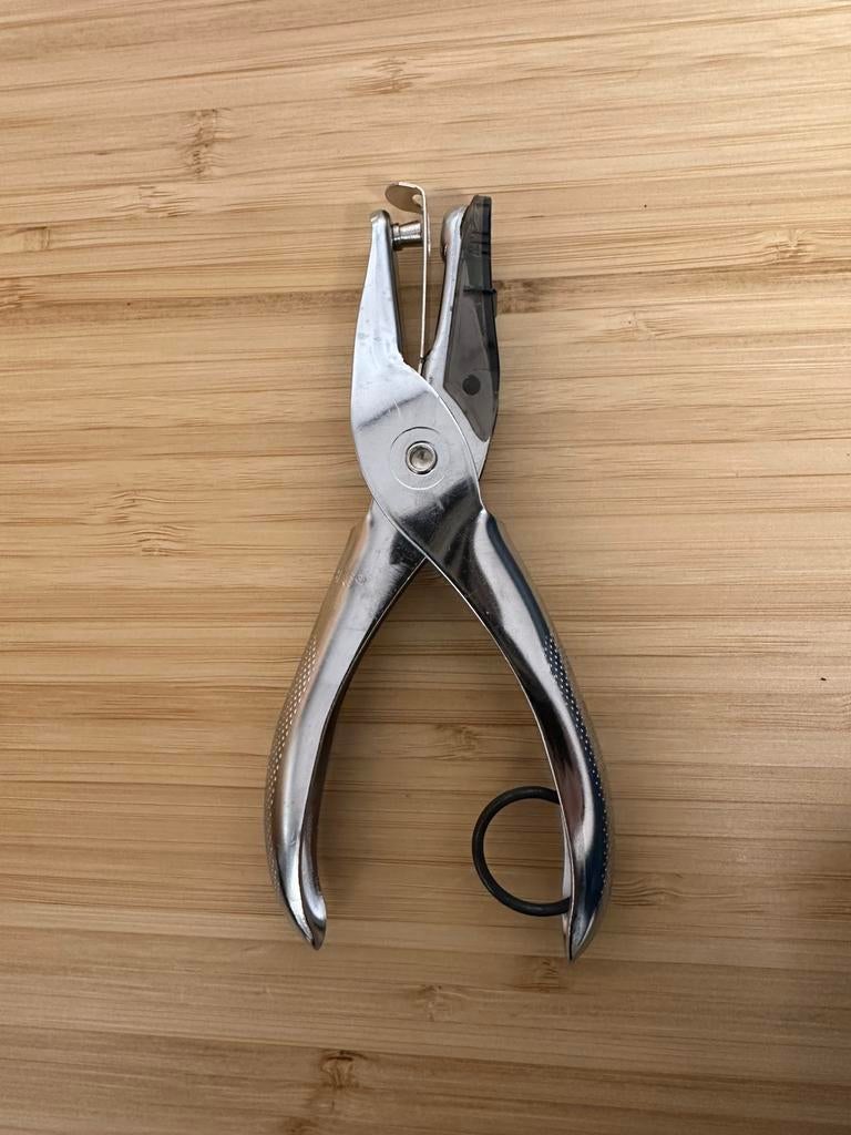 Perforator voor 1 gaatje te maken van 5mm, Ophalen of Verzenden, Zo goed als nieuw