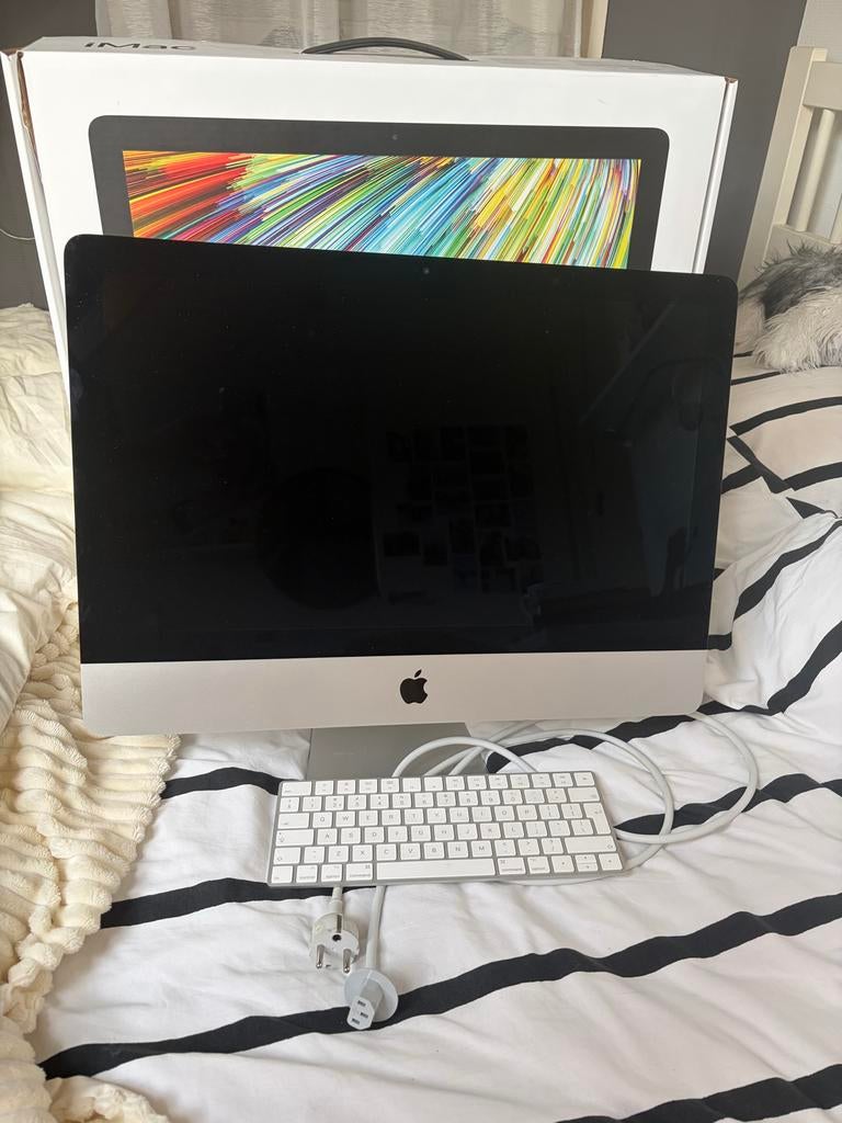 Apple IMac 21,5 inch, Computers en Software, Apple Desktops, Zo goed als nieuw, iMac, 2 tot 3 Ghz, Ophalen