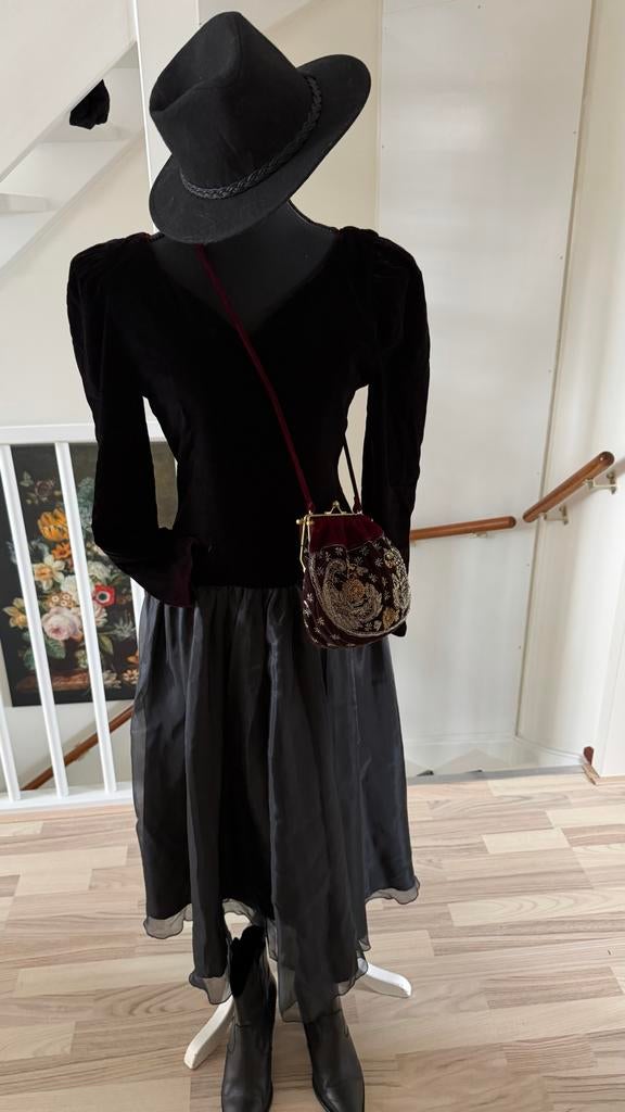 Fluwelen Gothic Jurk met Organza Rok en Sjaal - Maat 38, Kleding | Dames, Ophalen of Verzenden, Zo goed als nieuw, Maat 38/40 (M)