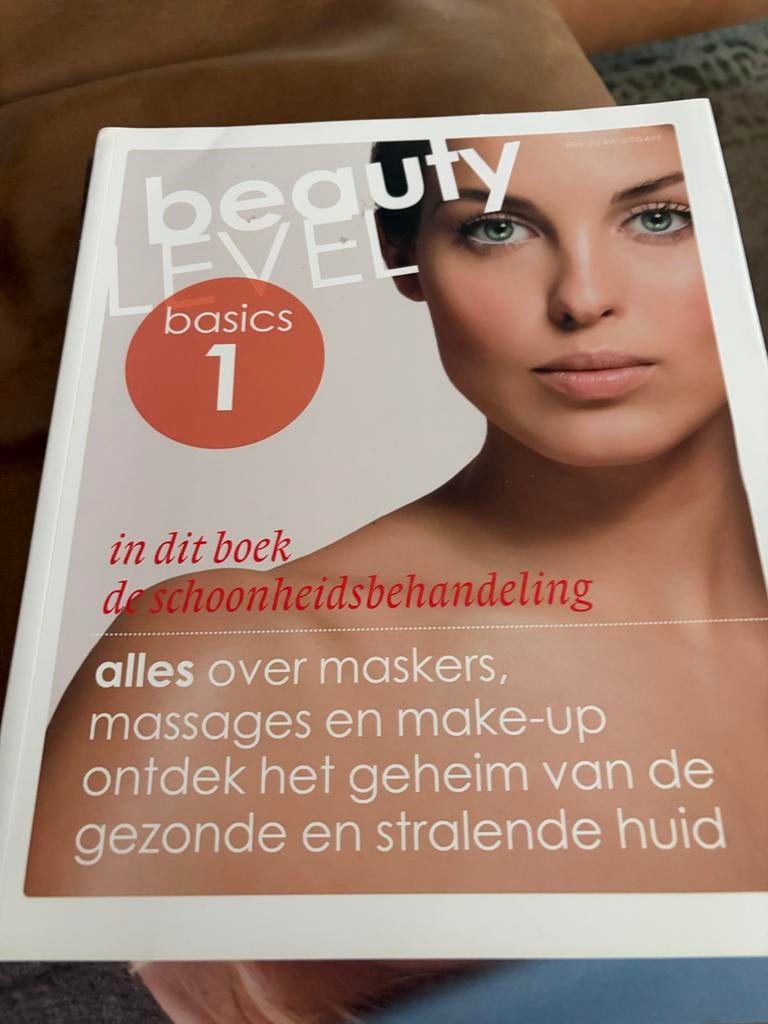 Beauty Level Basics 1 - Schoonheidsspecialist Opleiding, Boeken, Ophalen of Verzenden, Nieuw, MBO