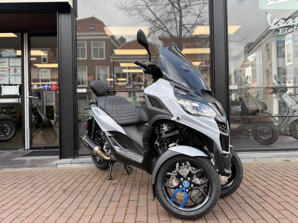 Piaggio MP3 310 HPE Sport EURO5+ 2026 AKRAPOVIC MALOSSI TUNI