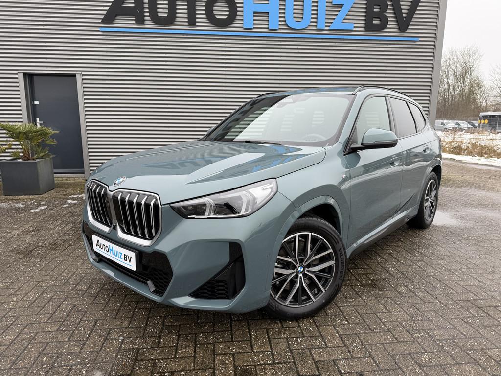 BMW X1 xDrive23i M Sport Panoramadak Trekhaak Head-Up Displa, 1998 cc, Gebruikt, 4 cilinders, Leder en Stof