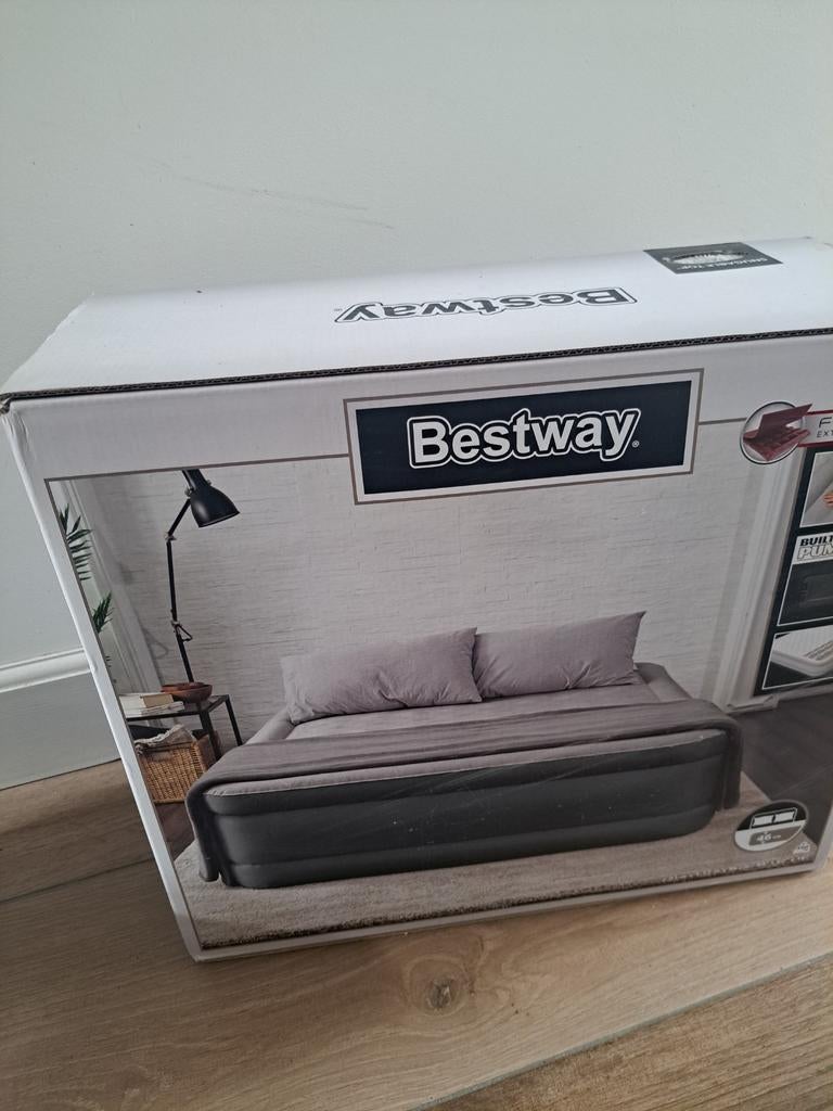 Luchtbed nieuw met pomp + hoeslaken, Caravans en Kamperen, Ophalen, Ingebouwde pomp, Nieuw, 2-persoons