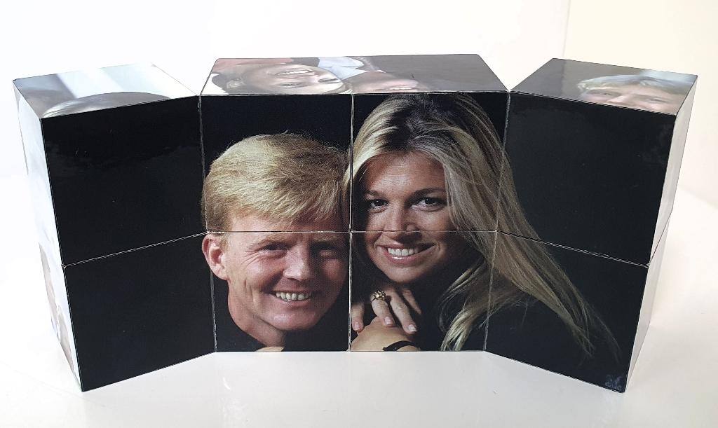 Foto Puzzel Kubus met foto's van WA & Maxima: verloving 2001, Verzamelen, Koninklijk Huis en Royalty, Verzenden, Zo goed als nieuw