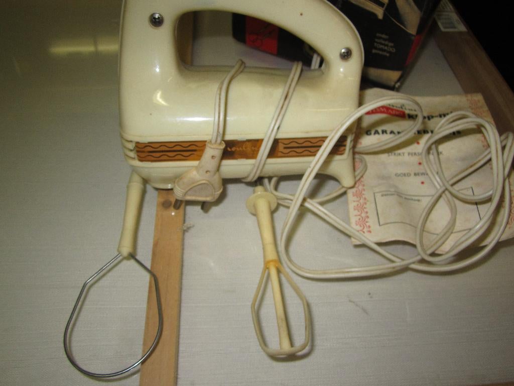 Tomado classic Molinex klop Mixer, Minder dan 1 liter, Ophalen of Verzenden, Nieuw, 3 snelheden of meer