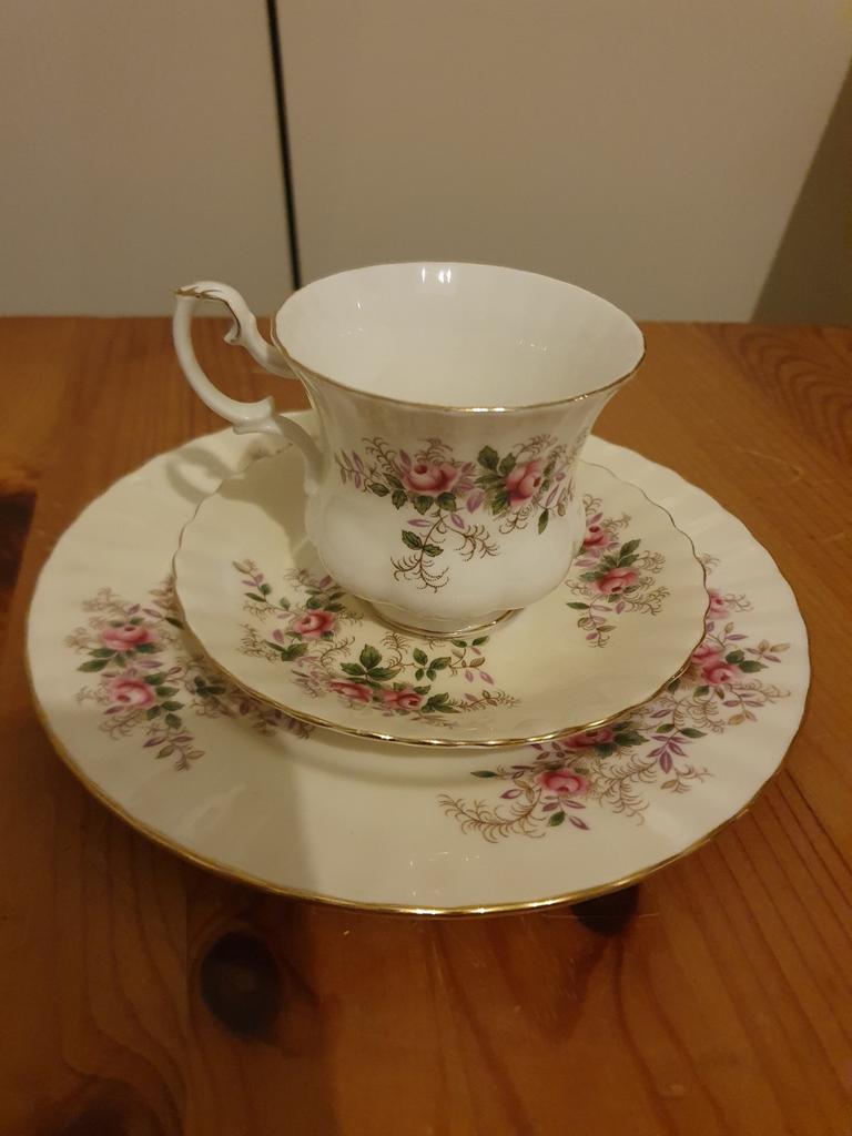 Royal albert, Ophalen