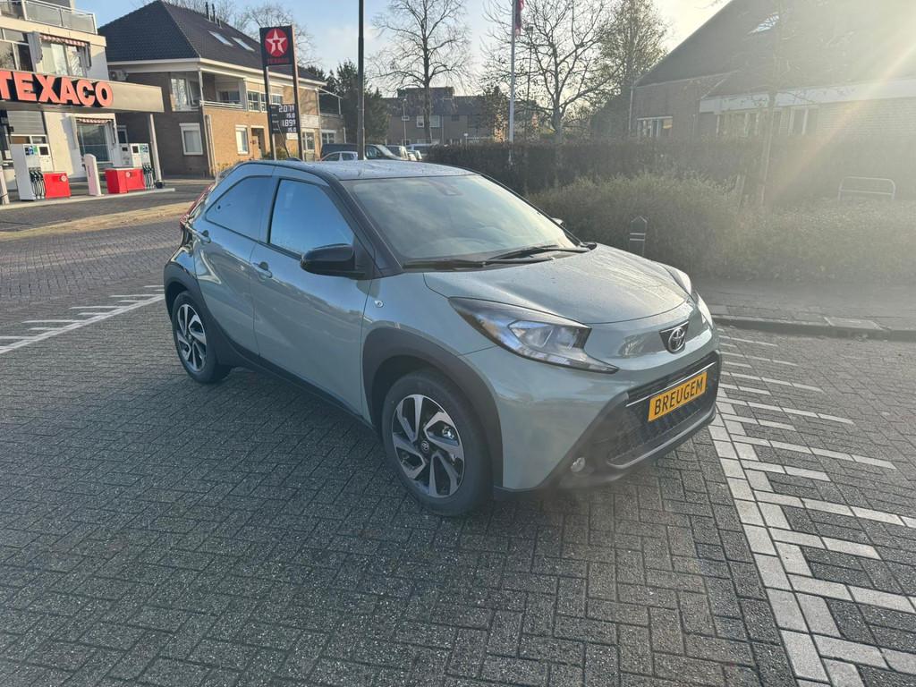 Toyota Aygo X 1.0 VVT-i MT Pulse, Gebruikt, Start-stop-systeem, 4 stoelen, Handgeschakeld