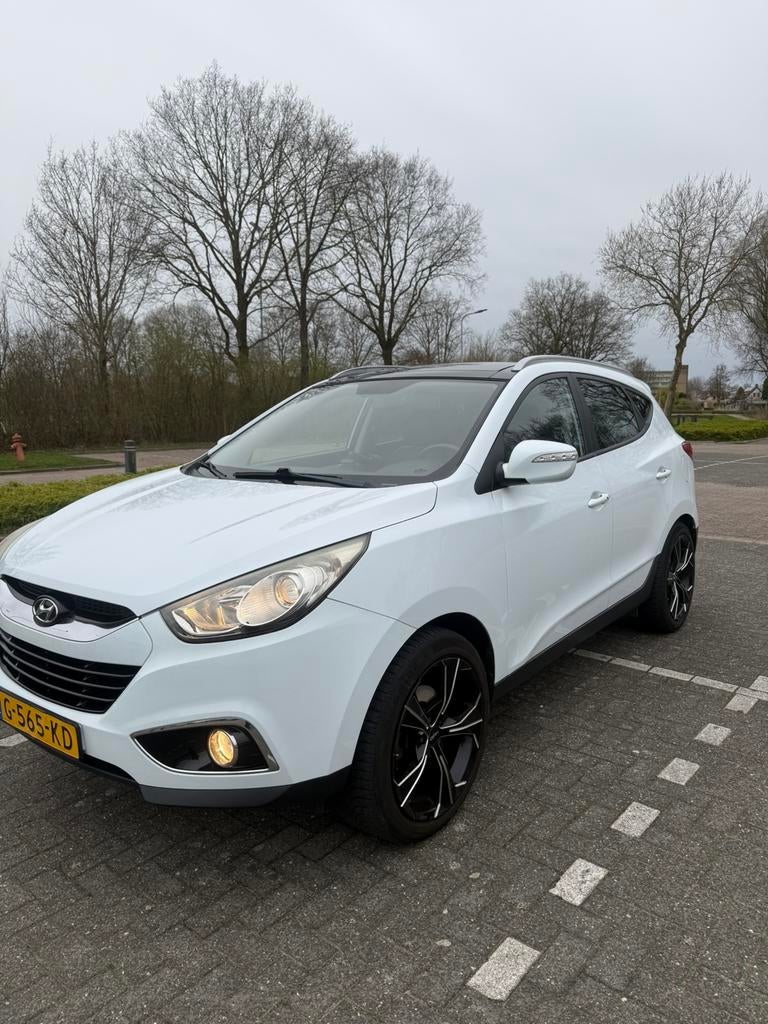 Hyundai iX35 2.0 I Cvvt 2WD AUT 2010 Wit, Auto's, Hyundai, 1998 cc, Zwart, 4 cilinders, Leder