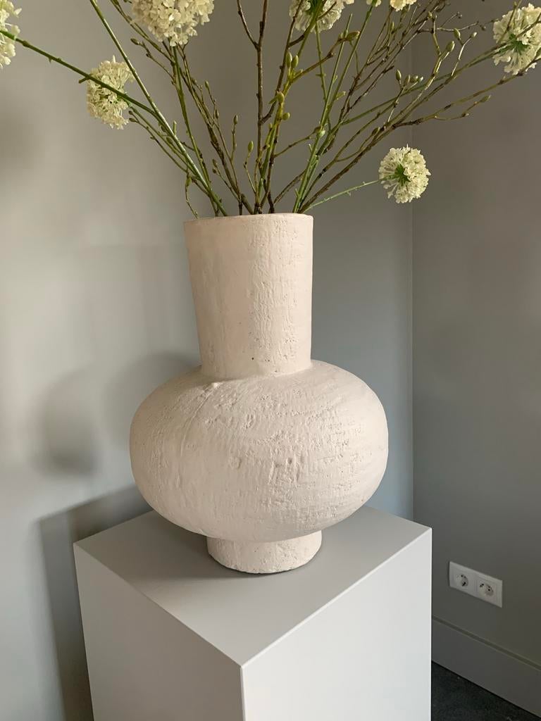 Mooie bolvaas aardewerk beige creme off white hotel chic, Ophalen, Gebruikt, Overige kleuren, Aardewerk of Porselein