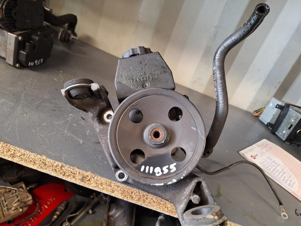 Stuurpomp Mercedes 200 kompressor M111.955, Auto-onderdelen, Ophalen, Mercedes-Benz, W203, W203