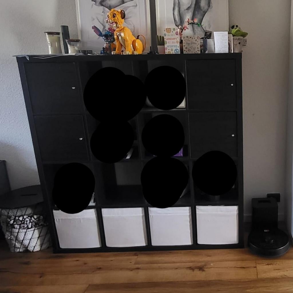 Zwarte vakkenkast Besta met 4 deurtjes en manden, Ophalen, Gebruikt