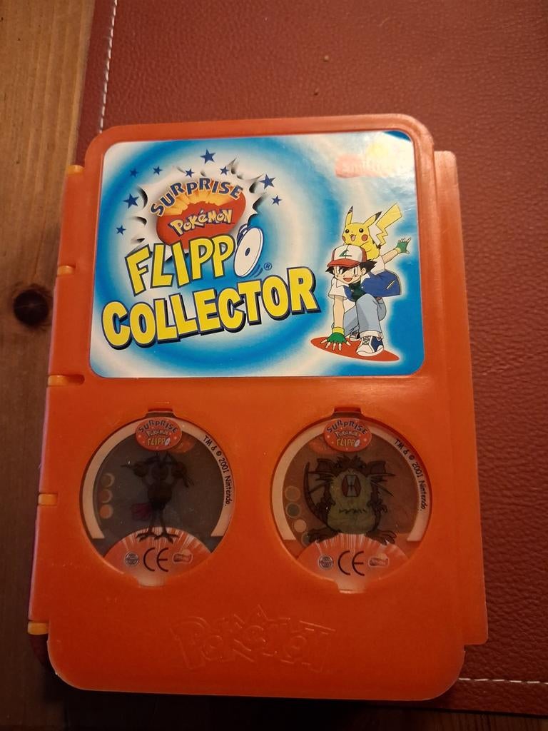 Pokemon Flippo Collector Uitklap Box met Flippo's, Verzamelen, Flippo's, Ophalen of Verzenden, Map, Album of Poster, Met verzamelmap(pen)