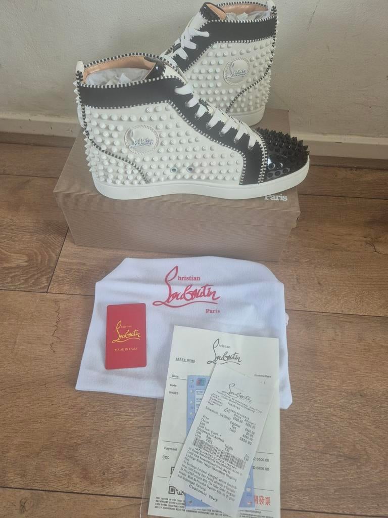 Te koop mooie Schoenen CHRISTIAN LOUBOUTIN maat 44, Ophalen of Verzenden, Zo goed als nieuw, Zwart