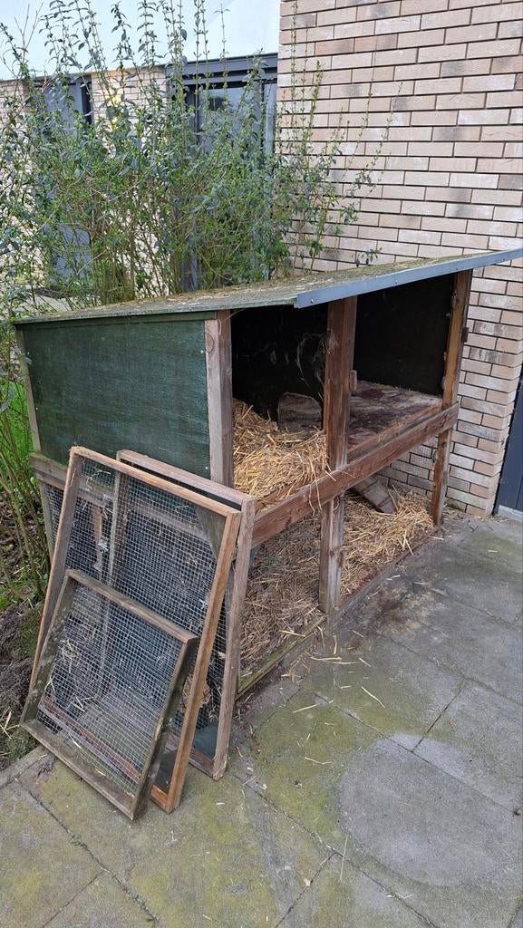 Robust en ruim konijnenhok in goede staat, Dieren en Toebehoren, Knaagdieren en Konijnen | Hokken en Kooien, Gebruikt, Hok, 90 cm of meer