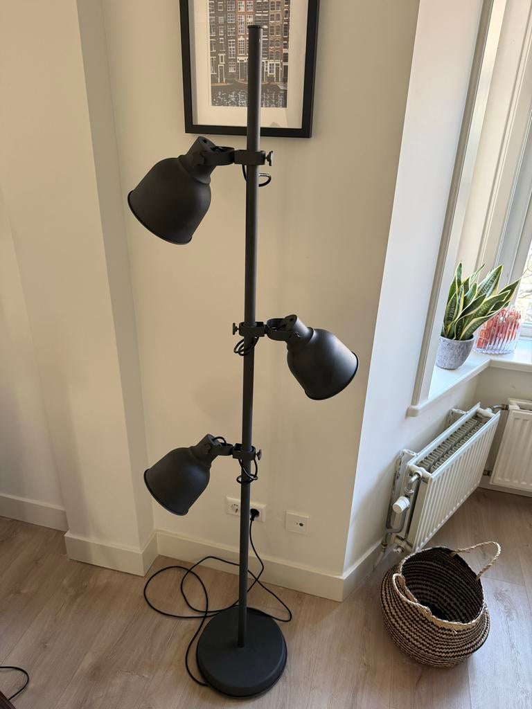 IKEA Hektar staande lamp met 3 spots, Ophalen, Gebruikt, Metaal, 150 tot 200 cm