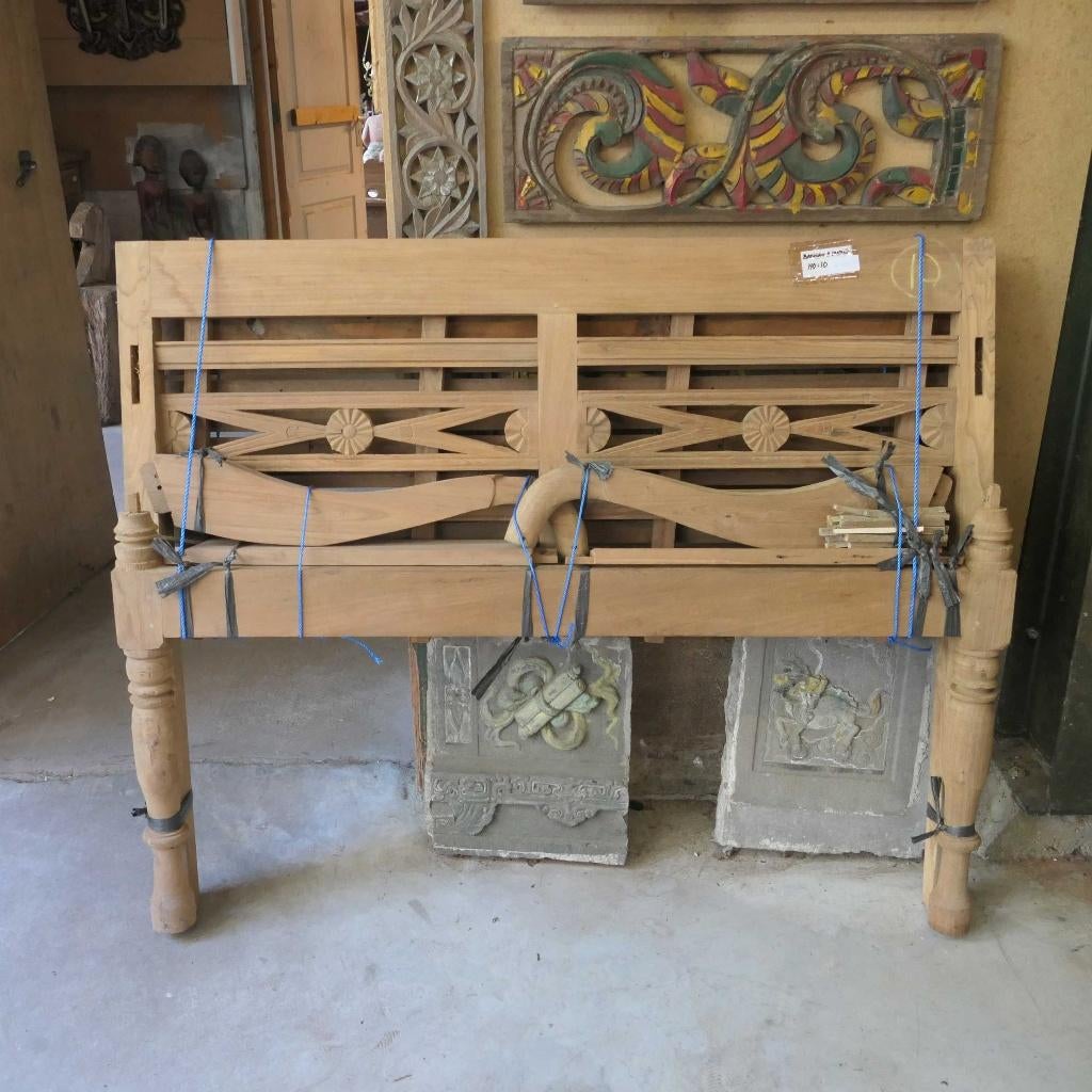 Twee-zits teak tuin bankje met mooi snijwerk RQ32 teak bank, Ophalen of Verzenden