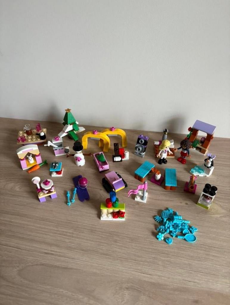 Lego adventskalender set 41102, Kinderen en Baby's, Speelgoed | Duplo en Lego, Lego, Friends, Ophalen of Verzenden, Zo goed als nieuw