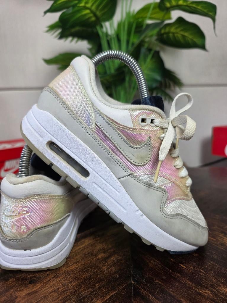 Nike Air Max 1 La Ville Lumière maat 37,5, Wit, Nike, Ophalen of Verzenden, Nike