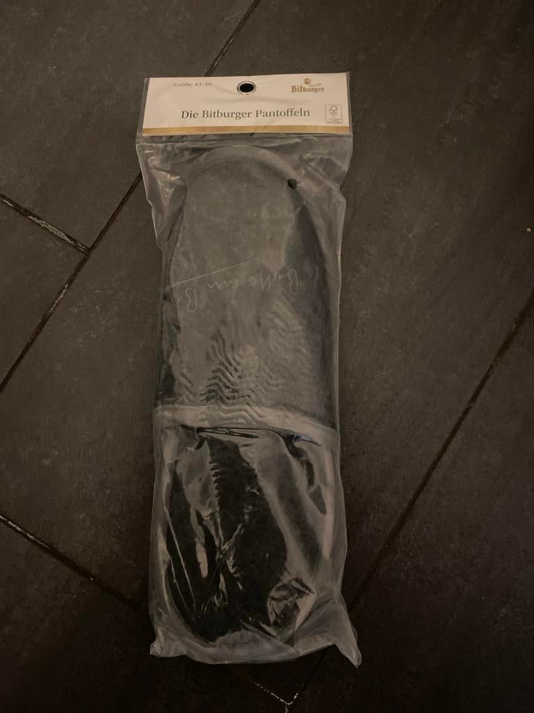 Bitburger Pantoffeln - Nieuw in verpakking, Verzamelen, Biermerken, Ophalen, Nieuw