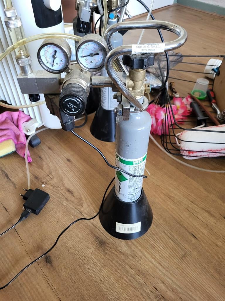 CO2 set met drukregelaar en fles, Ophalen