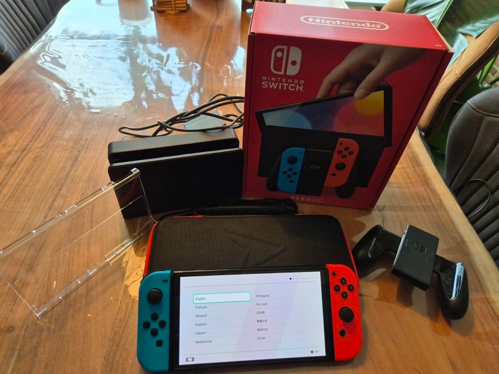Nintendo Switch OLED met extra Joy-Cons, Ophalen, Gebruikt, Met 3 controllers of meer, Switch OLED