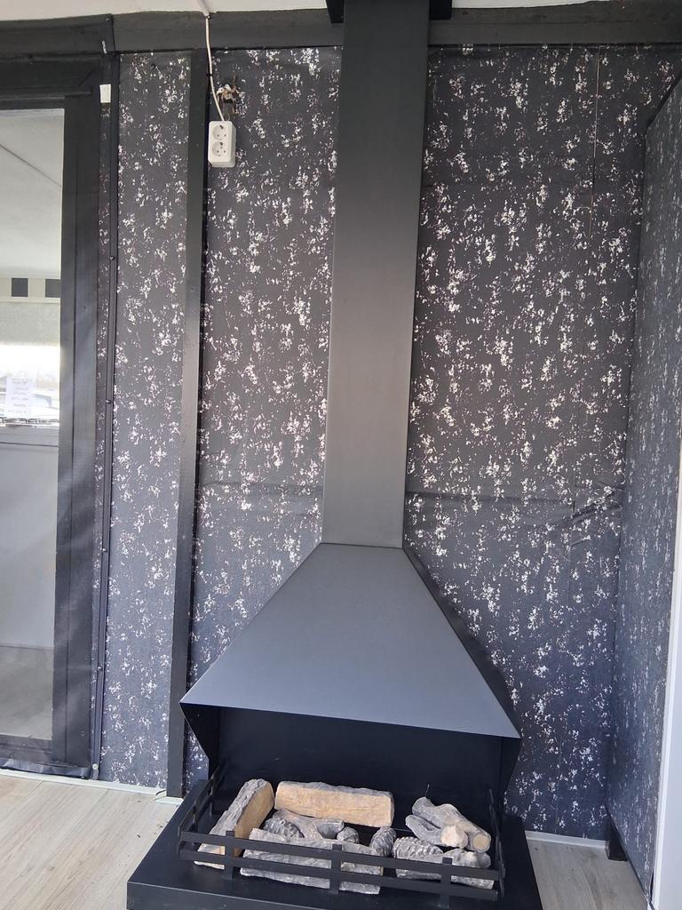 Moderne Sfeerhaard met Schouw - Elektrisch, Ophalen, Gebruikt, Vrijstaande haard, Elektrische haard