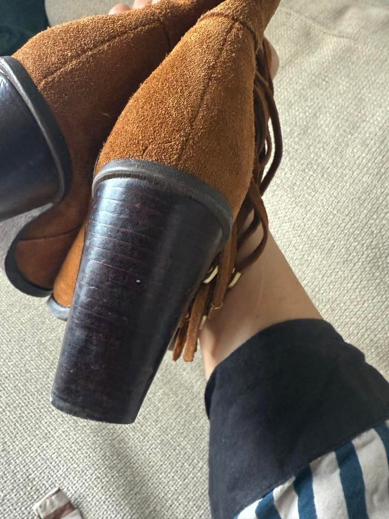 Suede leren laarsjes maat 37, Kleding | Dames, Schoenen, Ophalen of Verzenden, Zo goed als nieuw, Bruin, Lage of Enkellaarzen