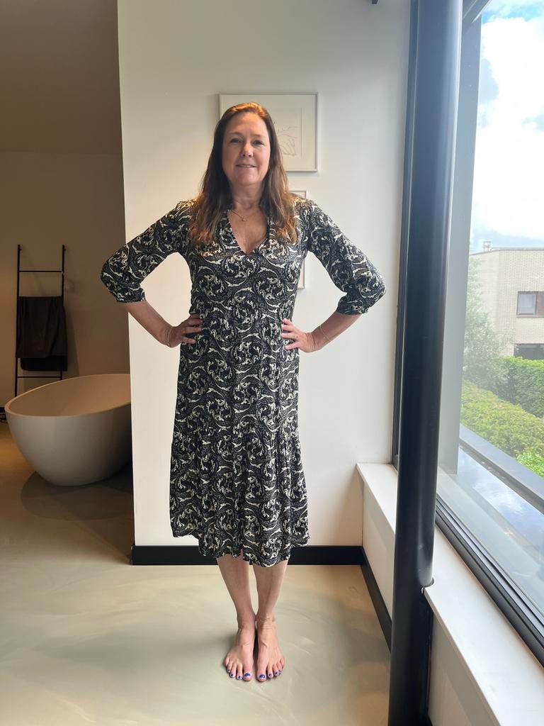 Ba&sh jurk maat 40 met mooie print, onder de knie, Maat 38/40 (M), Zwart, Ophalen of Verzenden, Zo goed als nieuw