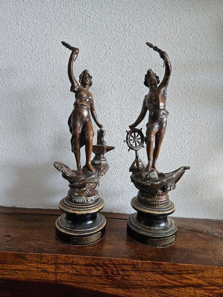 Antieke Franse beelden, Ophalen, Groep mensen, 20 - 50 cm, Op sokkel