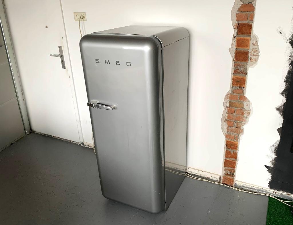 Smeg retro koelkast grijs, Witgoed en Apparatuur, Ophalen, Gebruikt, 200 liter of meer, 140 tot 160 cm