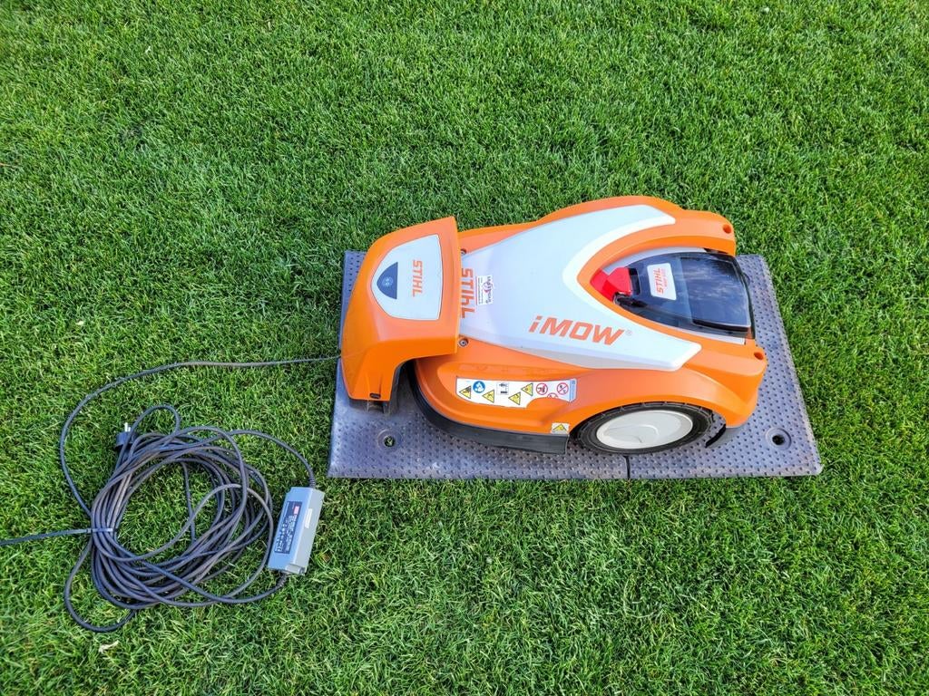 Stihl robotgrasmaaier iMOW 422, Ophalen, Cirkelmaaier, Minder dan 30 cm, Accu-grasmaaier