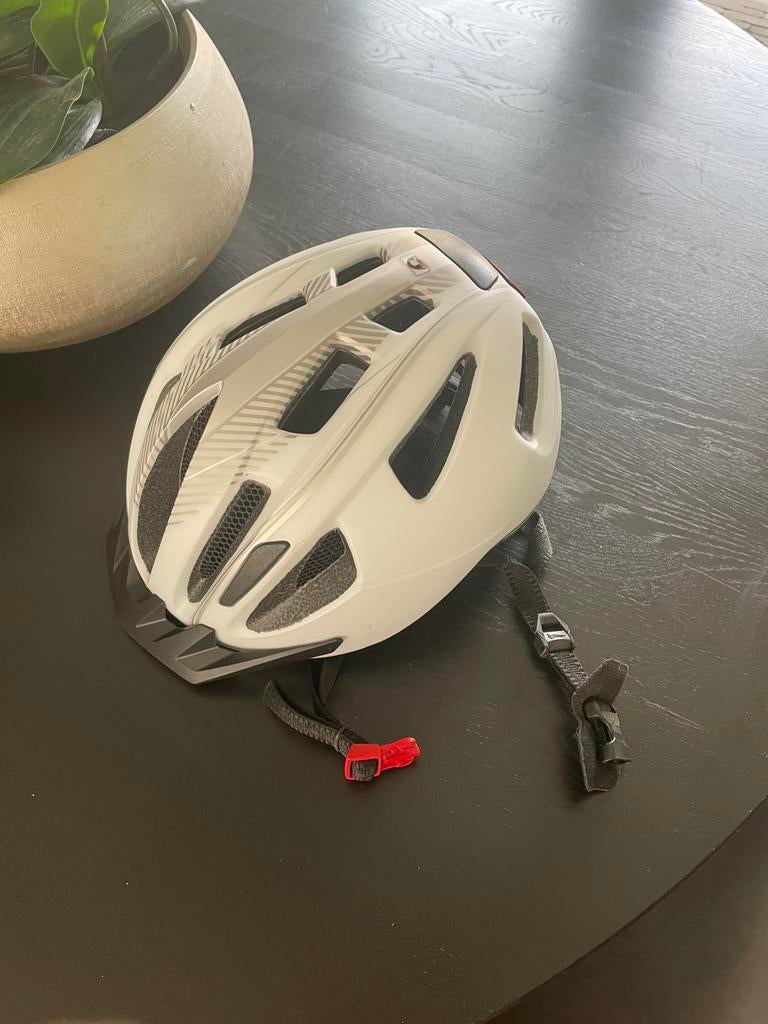 Fietshelm nieuw maat Medium 54-58cm, M, Nieuw maat Medium, Ophalen of Verzenden, Zo goed als nieuw