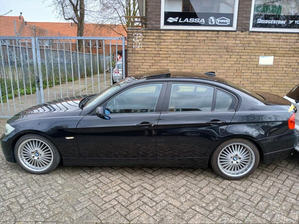 BMW 3-Serie 2.0 I 320 2008 Zwart!!!lees advertentie goed!!!, 1345 kg, Achterwielaandrijving, 1995 cc, 4 cilinders