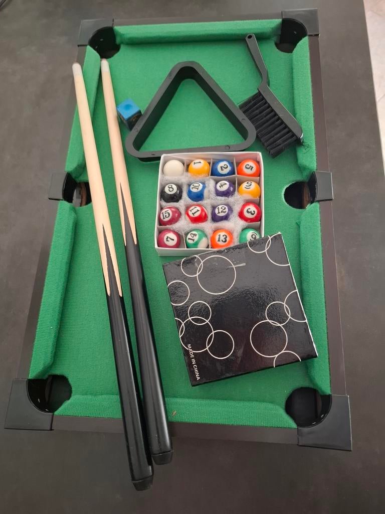 Biljart tafel, tafel model, Sport en Fitness, Biljarten en Poolen, Ophalen of Verzenden, Zo goed als nieuw, Biljarttafel