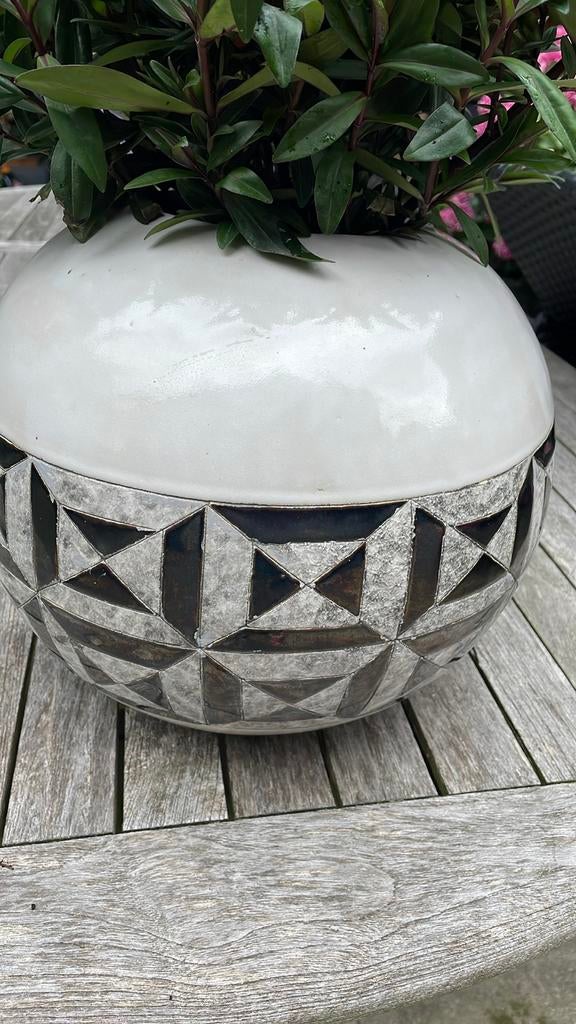 Todo Mundo Articade ‘ Big Ball/ Qatar white  Bloempotten, 50 tot 75 cm, Wit, Aardewerk of Porselein, Ophalen of Verzenden