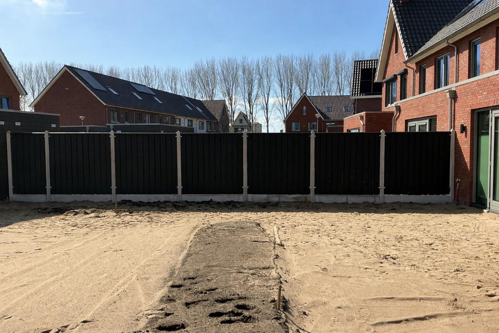 Zwarte tuinscherm | 21 planken | vanaf €125 per meter