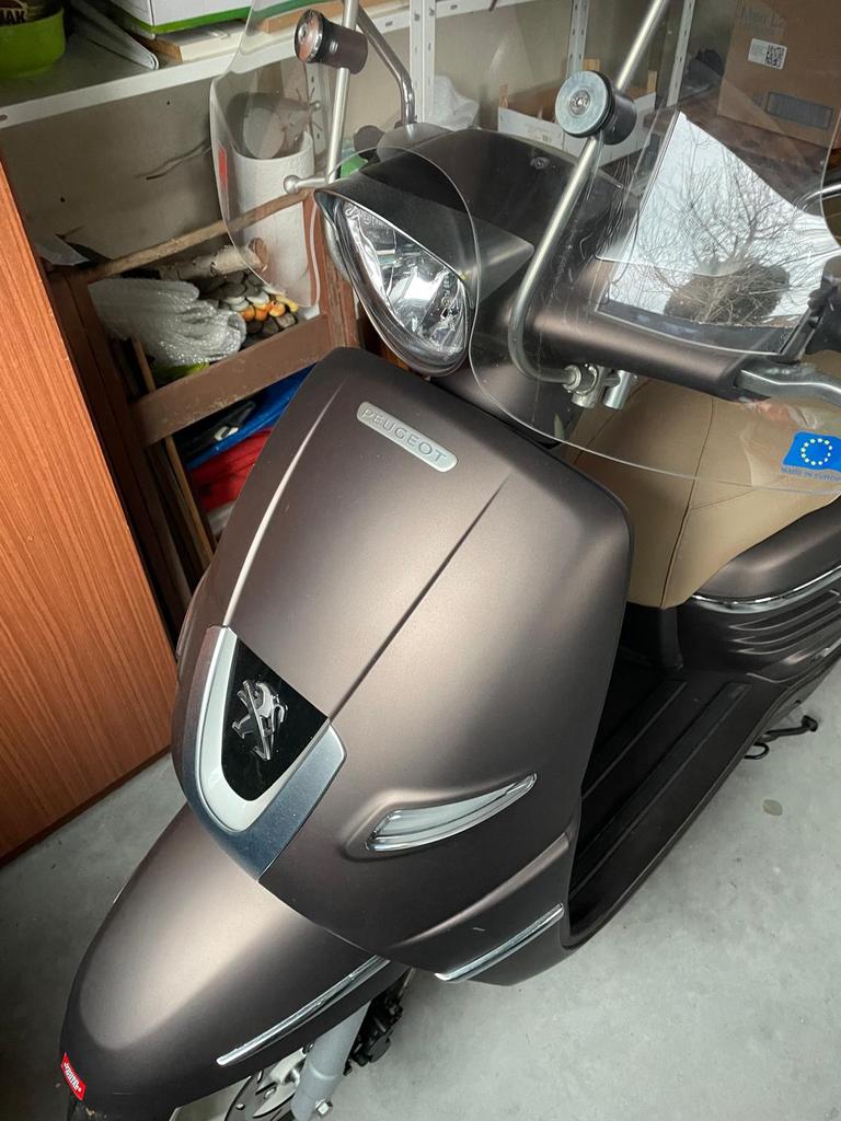 Peugeot Django 50cc 4T, Fietsen en Brommers, Scooters | Peugeot, Ophalen, Overige modellen, Maximaal 45 km/u, Zo goed als nieuw