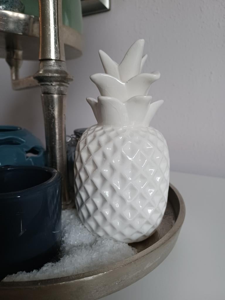Witte ananas woonaccessoire, Ophalen