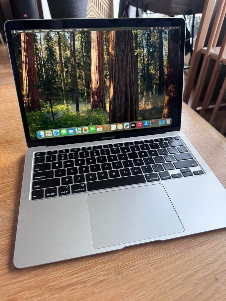 Apple MacBook Air 2020 13” – i3 Dual Core – 8GB RAM – 256GB, 256 GB, Qwerty, 8 GB, 13 inch