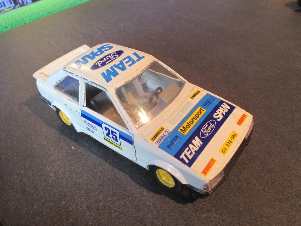 1/24 Ford Escort Mk.3 XR3 Rallye #25 TEAM SPAN Bburago, Hobby en Vrije tijd, Modelauto's | 1:24, Gebruikt, Bburago, Ophalen of Verzenden