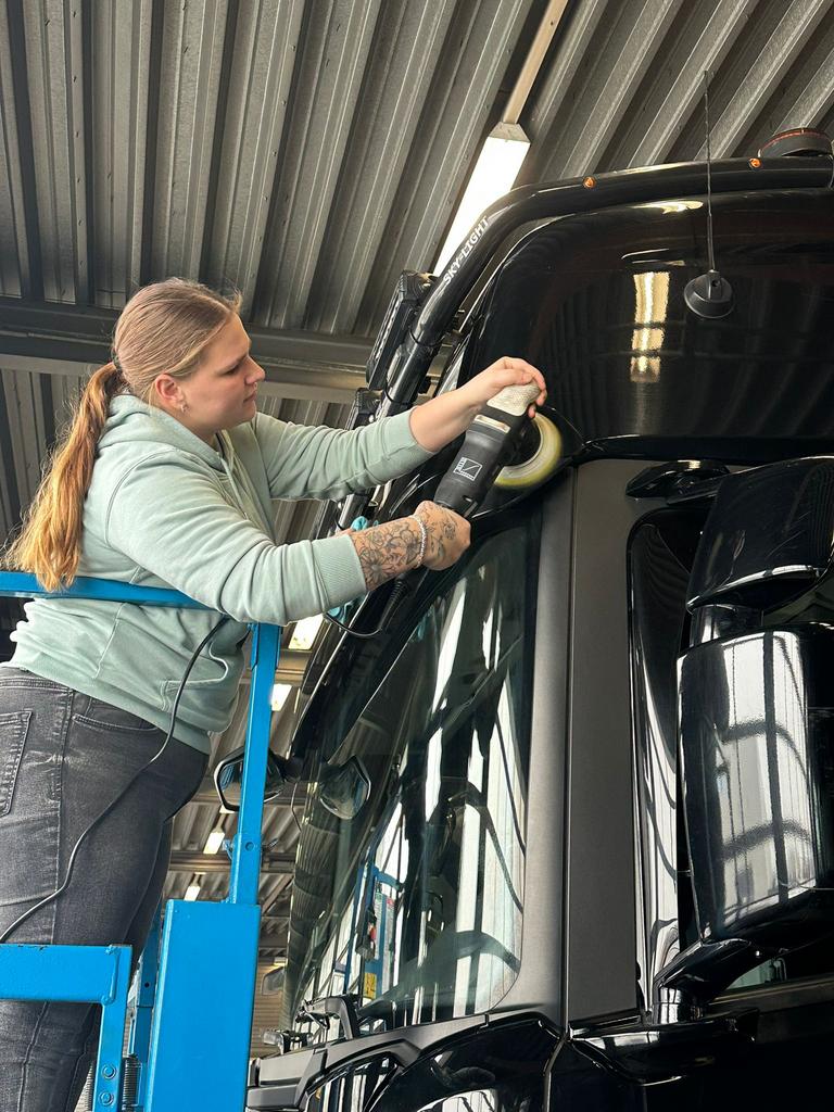 Auto laten poetsen in Kolham? Maak nu je afspraak!, Diensten en Vakmensen, Auto en Motor | Poetsers en Wassers, Geurverwijdering